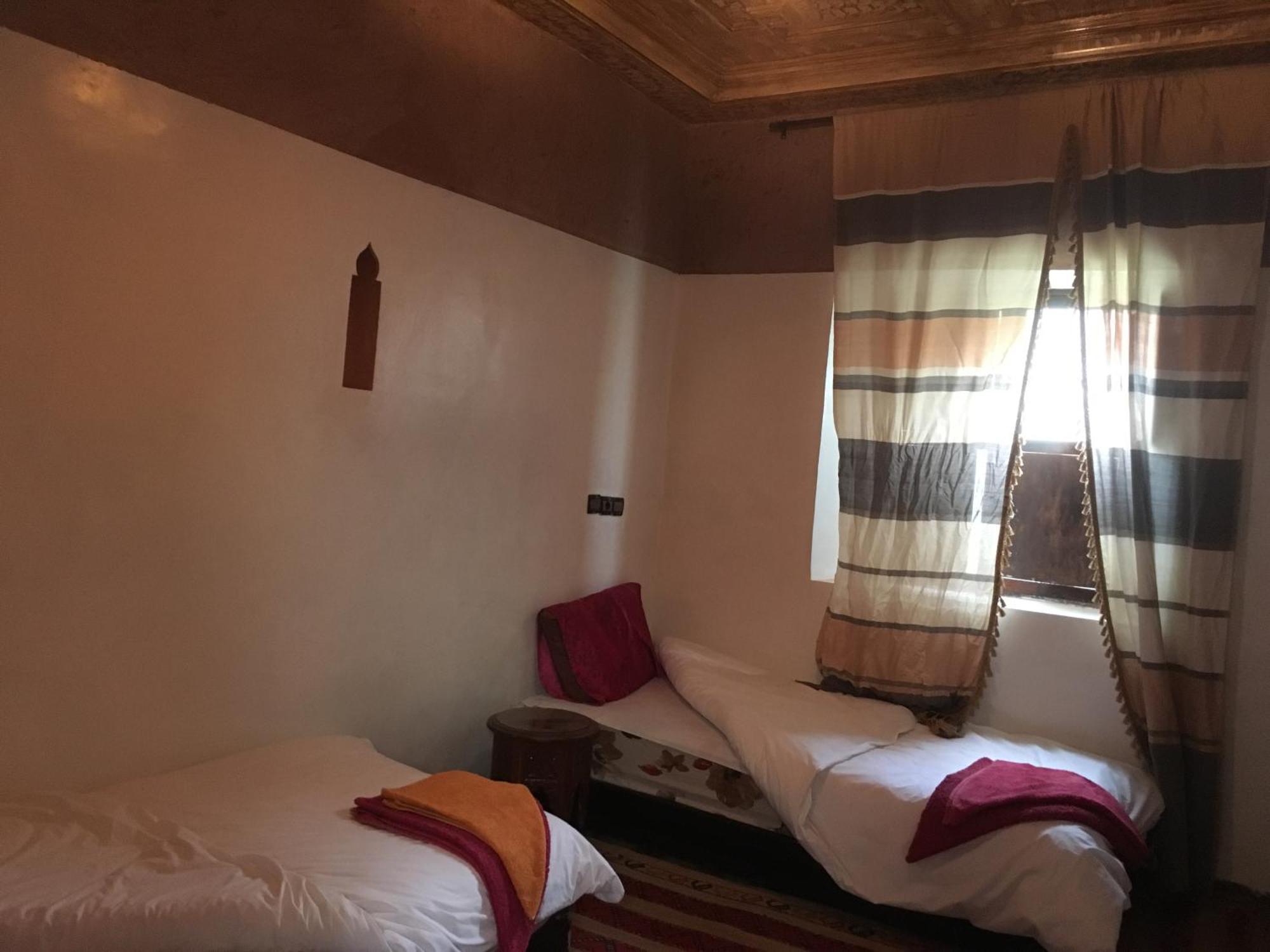 Maison D'hôtes Dar Afra Ait Ziri Exterior foto