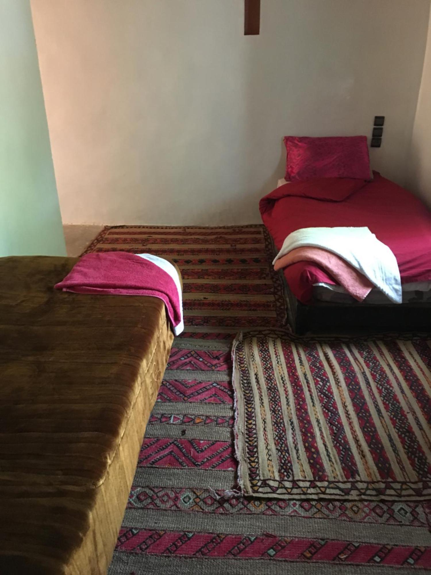 Maison D'hôtes Dar Afra Ait Ziri Exterior foto